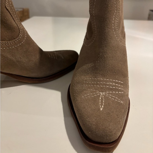 Dolce Vita - Western Style Ankle Boots - Picture 3 of 4